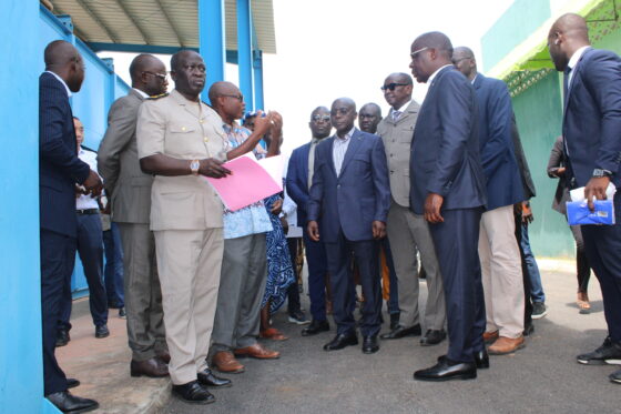 Le Ministre Bouaké FOFANA s’imprègne des avancées des travaux hydrauliques à Agboville