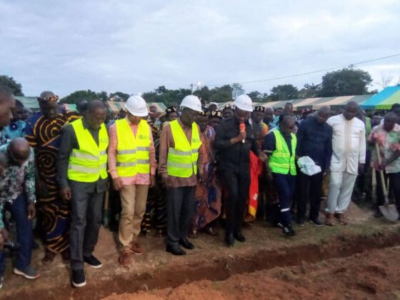 Les travaux d’alimentation en eau potable multivillage de Assihué (Bende-Tanoukro, Salekro et Landonou) lancés par le DG de l’ONEP