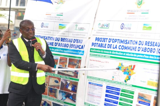  Le Ministre Bouaké FOFANA visite le chantier du Projet d’Optimisation du Réseau d’Eau Potable dans les communes d’Adjamé et d’Abobo (OREPCA)